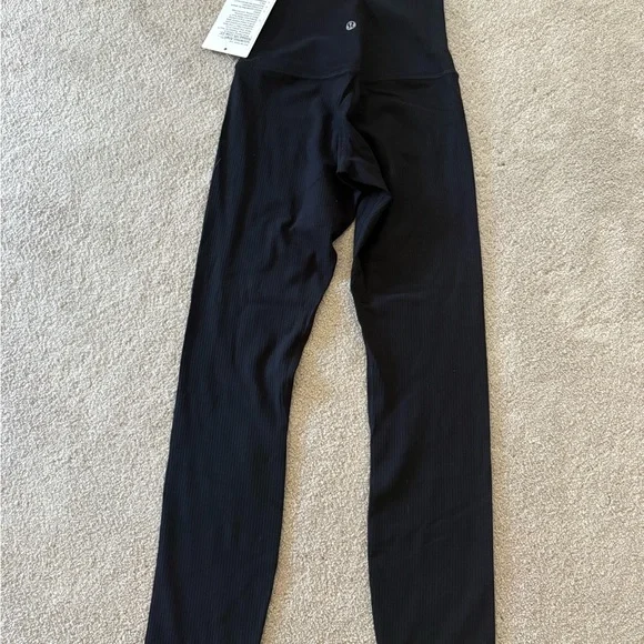 Lululemon Align HR 23” ribbed black size 2 NWT - Picture 4 of 5
